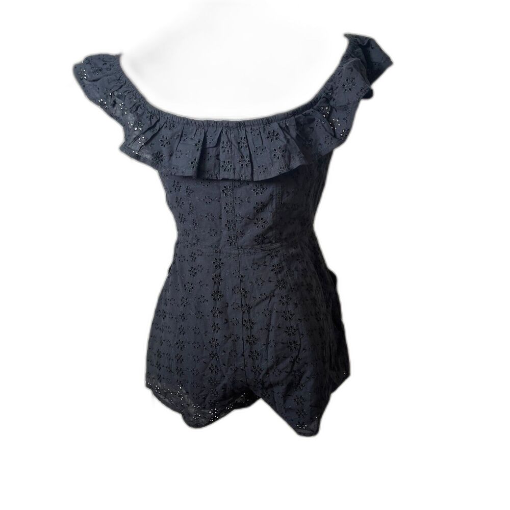UO Kimchi Blue Jeena Eyelet Off The Shoulder Romper Black Size M Nwot - Picture 7 of 10